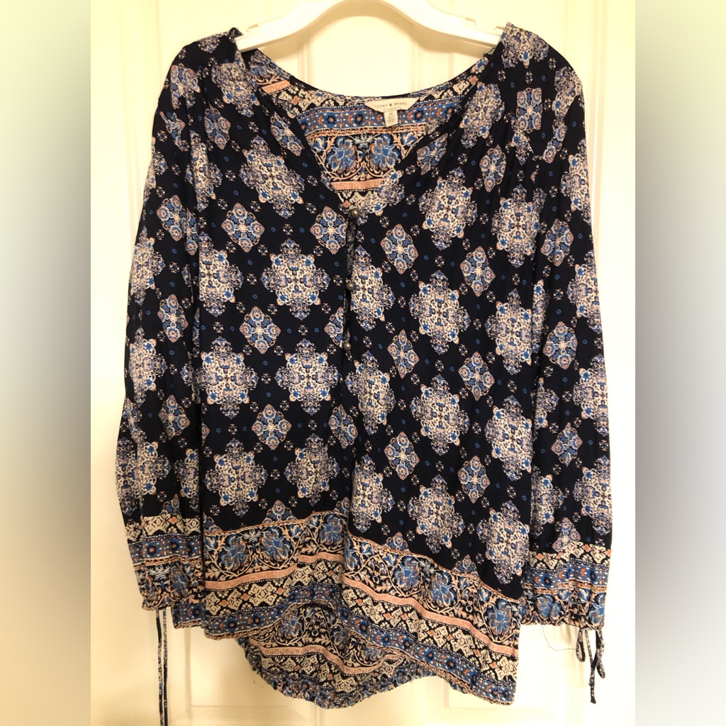 Lucky Brand Women’s Size Medium Blouse